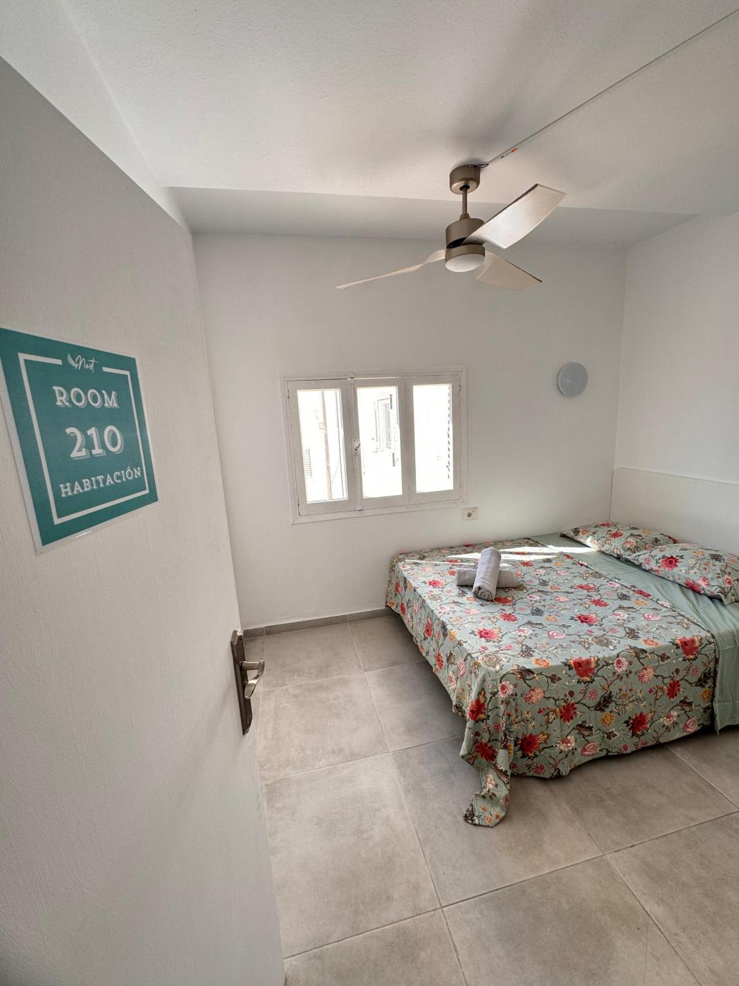 Hostal Cisne Hotel San Antonio  Luaran gambar