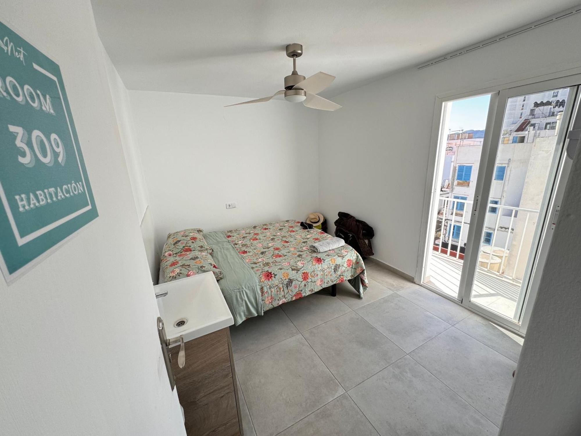 Hostal Cisne Hotel San Antonio  Luaran gambar